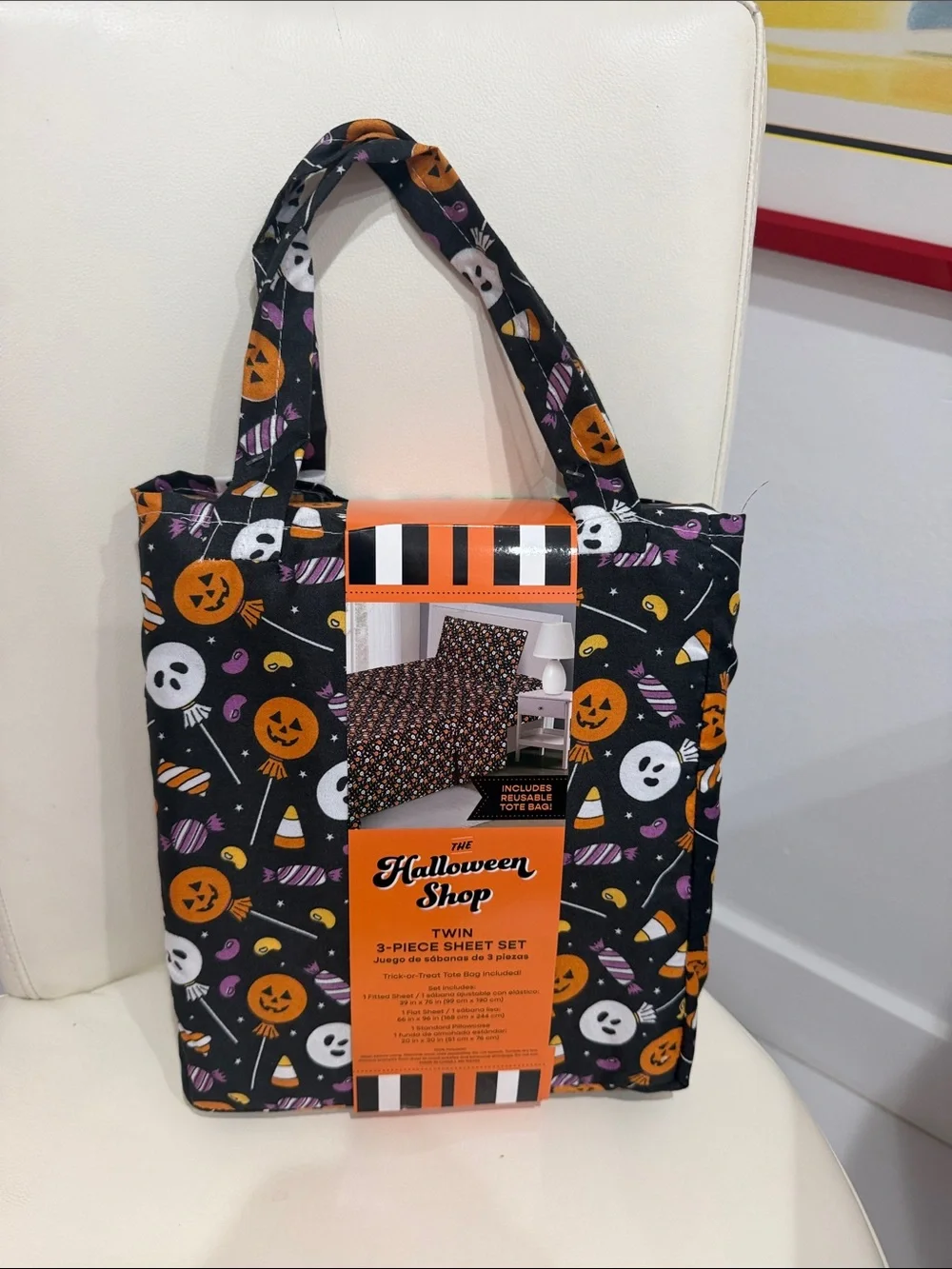 Halloween Shop Black/Orange/Purple Print Twin Sheet Set with Tote Bag